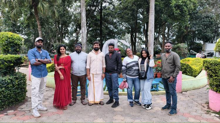 வரவேற்பைக் குவித்து வரும் “ரஜினி கேங்” ஃபர்ஸ்ட் லுக் 