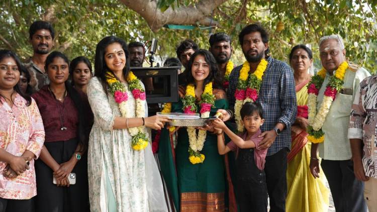 *டஸ்கர்ஸ் டென் பிக்சர்ஸ் வழங்கும் ‘வெள்ளகுதிர’ பட புகழ் சரண்ராஜ் செந்தில்குமார் இயக்கத்தில் கோமலி பிரசாத் நடிக்கும் ’மண்டவெட்டி’ திரைப்படத்தின் படப்பிடிப்பு பூஜையுடன் துவங்கியது!*