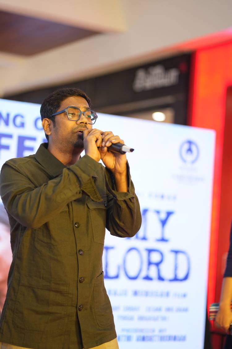 ரசிகர்களை நேரில் சந்தித்த “மை லார்ட்” படக்குழு