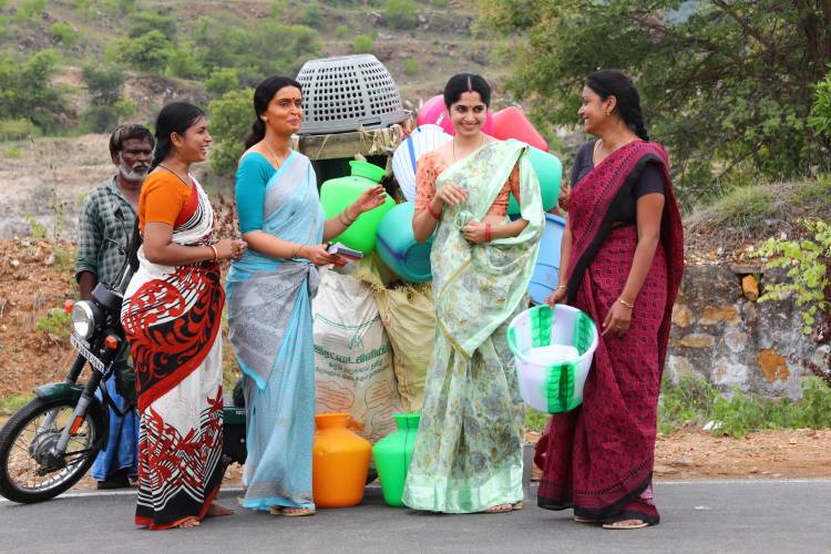 செல்வராகவனின் “மனிதன் தெய்வமாகலாம்” டீசரை நடிகர் தனுஷ் வெளியிட்டார்!