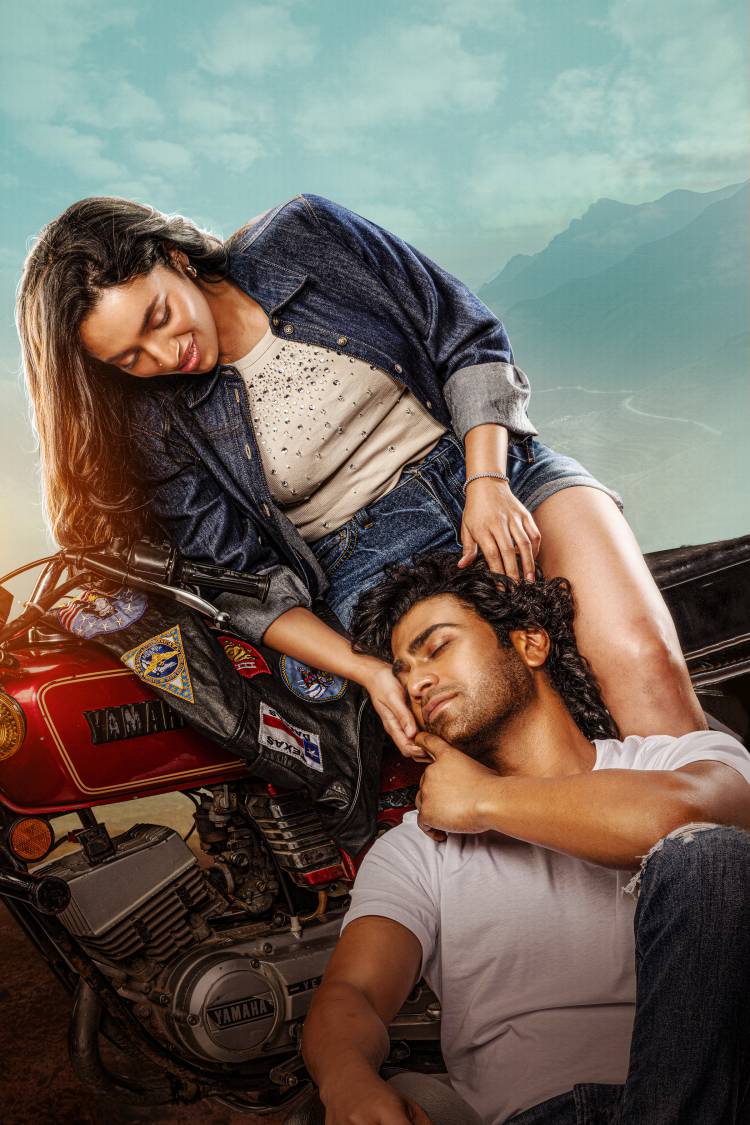  BIKER CAST AND CREW - STILLS