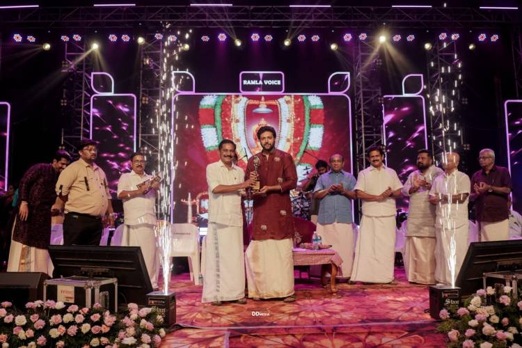 உத்சவ் 2026 விழாவில் ‘தேவி ரத்னா’ விருதால் கௌரவிக்கப்பட்ட ரவி மோகன்