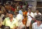 திருச்சி சமயபுரம் மாரியம்மன் கோவிலில் ஆடி வெள்ளிக்கிழமை வழிபாட்டிற்காக குவிந்த லட்சக்கணக்கான பக்தர்கள்