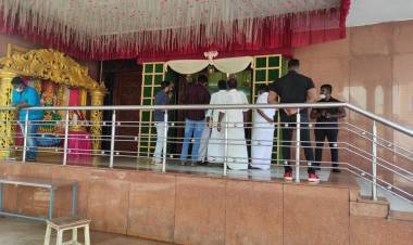 Thalapathy Vijay father sac going to launch his party by today morning 10 am at JS mandapam back side of vadapalani bus dippo