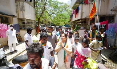 Sundar C joined Mrs Kushboo in election campaign at Thousand lights constituency