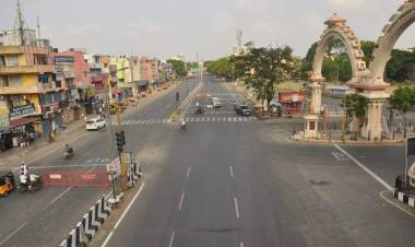 முழு ஊரடங்கில் முடங்கி  கிடக்கும் சென்னை