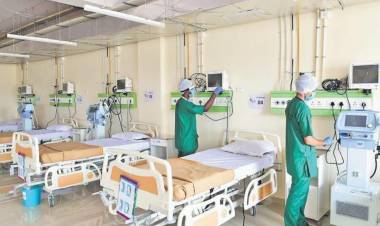 சென்னையில் நாள் ஒன்றுக்கு சுமார் 4 ஆயிரத்திற்கும் மேற்பட்டோர் கொரோனா தொற்றுக்கு ஆளாகி வருகின்றனர்