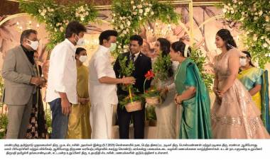 திரைப்பட நடிகர் பொன்வண்ணன் - நடிகை சரண்யா ஆகியோரது மகள் பிரியதர்சினியின் திருமண வரவேற்பு விழாவில் கலந்து கொண்டு மணமக்களை வாழ்த்திய முதலமைச்சர் மு.க. ஸ்டாலின் மற்றும் உதயநிதி ஸ்டாலின் எம்.எல்.ஏ.!
