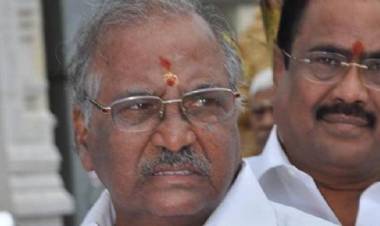 அதிமுக அவைத்தலைவர் மதுசூதனன் கவலைக்கிடம்.