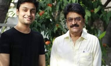 திரு. ஷ்ருதன் ஜெய் நாராயணன் இவர் தான் தூத்துக்குடி மாவட்ட டெபுடி கலெக்டராக பதவி ஏற்றுள்ளார்.