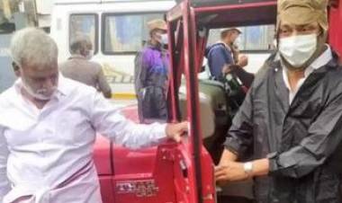 மழை முடியும் வரை அம்மா உணவகத்தில் இலவசமாக உணவு வழங்க உத்தரவிட்டுள்ளேன் என முதலமைச்சர் மு.க.ஸ்டாலின் பேட்டியளித்தார்.