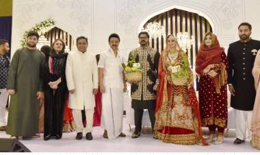 திரைப்பட நடிகர் திரு. ரஹ்மான் அவர்களின் மகள் ருஷ்டா ரஹ்மான் - அல்தாப் நவாப் ஆகியோரது திருமண மரக்கன்றுகளை வழங்கி வாழ்த்தினார்.