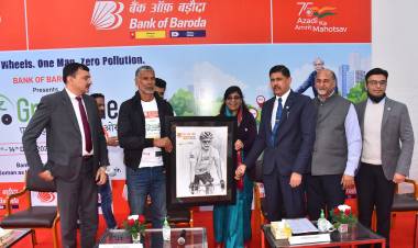 Bank of Baroda celebrates the grand success of Green Ride - Ek Pehal Swachh Hawa ki Aur’ with fitness icon Milind Soman