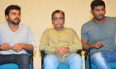 பாண்டவர் அணி சார்பில் போட்டியிட்ட நாசர், விஷால், கார்த்தி, பூச்சி முருகன், கருணாஸ் ஆகியோர் முன்னிலை.