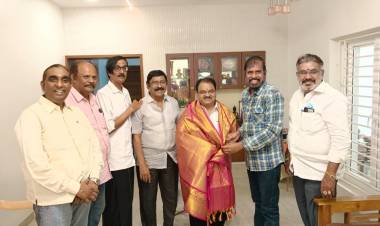 தென்னிந்திய நடிகர் சங்க தேர்தலில் துணைத் தலைவராக வெற்றி பெற்ற பூச்சி எஸ் முருகன் ஃபெஃப்சி தலைவர் இயக்குனர் வாழ்த்து தெரிவித்தனர்.