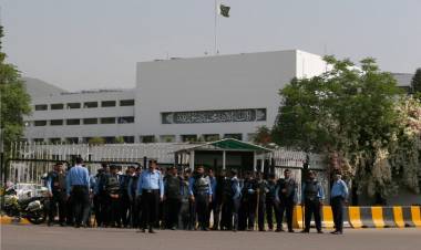 Pakistan parliament adjourns, to reconvene on vote to oust Imran Khan, says Speaker