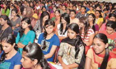 மாதந்தோறும் ரூ.1,000 உதவித்தொகை- கல்லூரி மாணவிகள் விண்ணப்பிக்கலாம்: தமிழக அரசு அறிவிப்பு