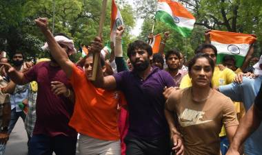 இந்திய மல்யுத்த வீராங்கனைகள் கையாளப்பட்ட விதத்திற்கு ஐக்கிய உலக மல்யுத்த அமைப்பு கண்டனம்