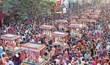 மயிலை கபாலீஸ்வரர் கோயிலில் அறுபத்து மூவர் திருவிழா கோலாகலம்: பல்லாயிரக்கணக்கான பக்தர்கள் பங்கேற்பு