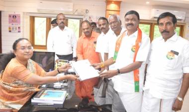 வேலூர் பாராளுமன்ற வெற்றி வேட்பாளர்  புதிய நீதிகட்சி தலைவர்  டாக்டர் ஏ சி சண்முகம் அவர்கள் வேட்பு மனு  தாக்கல் செய்த தருணம்