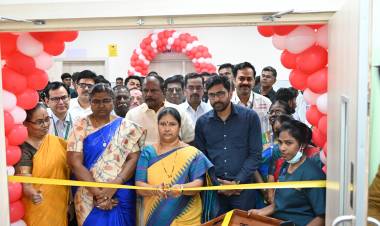 5,00,000th Beneficiary of ‘Nammai Kakkum 48’ felicitated at SRM Hospital