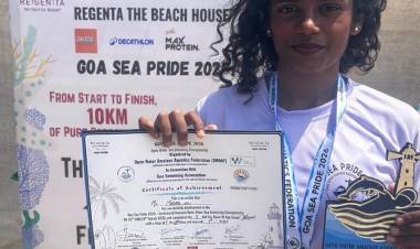 SRMIST swimmer Moana Sri won the Gold Medal in the 5 km Invitational National Open Swimming Competition