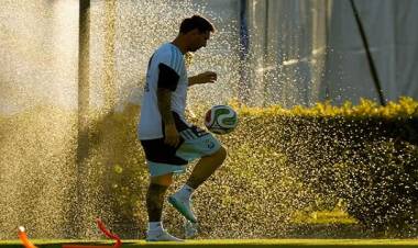 Lionel Messi on Making Decisions