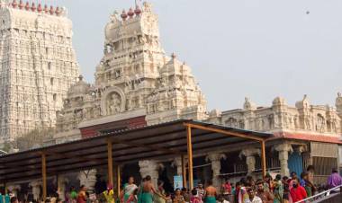 திருச்செந்தூர் முருகன் கோவிலில் ரூ.100 கட்டண தரிசனம் ரத்து!