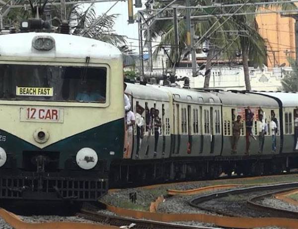 சென்னை மின்சார ரெயில்கள் சேவை மேலும் குறைப்பு!