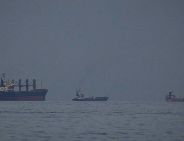 Two Indian ships allowed to pass through Strait of Hormuz amid Iran-US war