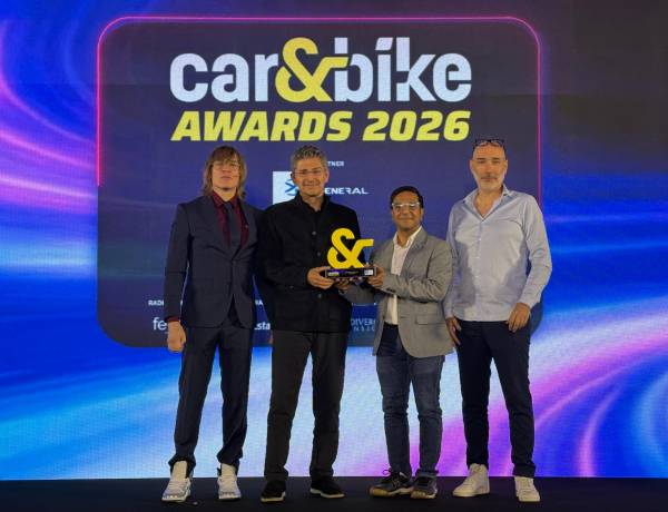 யெஸ்டி ரோட்ஸ்டர் அதன் எதிர்க்கும் வடிவமைப்பிற்காக 'ஆண்டின் சிறந்த பைக் வடிவமைப்பு' விருதை வென்றது