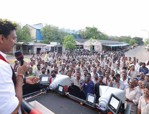 பெல் தொழிற்சாலை தொழிலாளர்களிடம் தீவிர வாக்கு சேகரிப்பில் ஈடுபட்ட மகேஷ் பொய்யாமொழி!