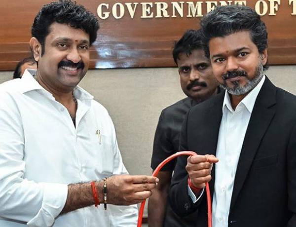 முதலமைச்சர் ஜோசப் விஜய்க்கு பப்புவா நியூ கினியா நாட்டின் வர்த்தக ஆணையர் டாக்டர்.ஆர்.சி.எம். விஷ்ணுபிரபு வாழ்த்து!
