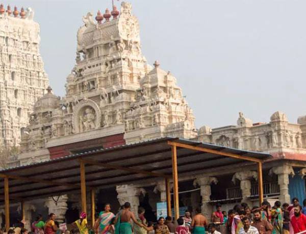 திருச்செந்தூர் முருகன் கோவிலில் ரூ.100 கட்டண தரிசனம் ரத்து!