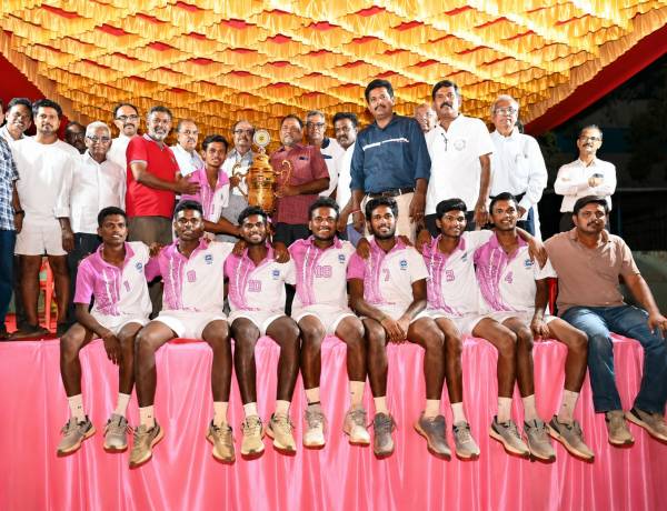 SRM IST Clinches Gold Medal at State-Level ‘B’ Ball Badminton Men’s Tournament