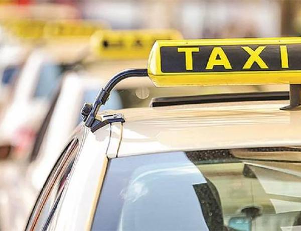 தெலுங்கானா அரசு போல் தமிழக அரசும் வாகன சவாரிச் சேவை செயலியை உருவாக்க கோரிக்கை வைக்க தயராகும் ஆட்டோ, டாக்ஸி ஓட்டுநர்கள்