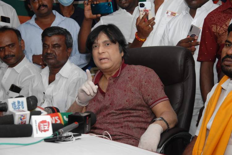 மனித உரிமை காக்கும் கட்சியின் நிறுவனர் திரு.M.கார்த்திக் அவர்களின் பத்திரிகையாளர் சந்திப்பு