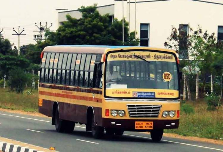 மாவட்டங்களுக்குள் மற்றும் மாவட்டங்களுக்கு இடையிலான தனியார், அரசுப் பேருந்து போக்குவரத்துக்கு தடை