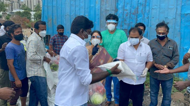 நடிகர் சங்க உறுப்பினர்களுக்கு நடிகை ஜெயசித்ரா நிவாரண உதவி