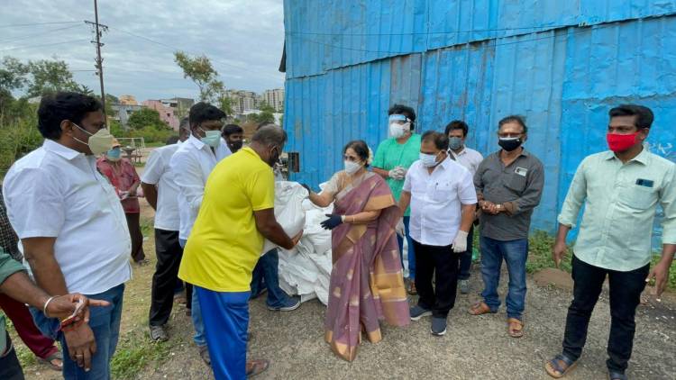 நடிகர் சங்க உறுப்பினர்களுக்கு நடிகை ஜெயசித்ரா நிவாரண உதவி