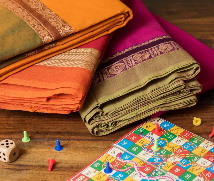 THE WEAVING OF A SIX YARD STORY