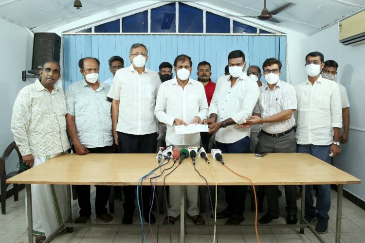 லைகா புரோடக்சன்ஸ் திரு.சுபாஸ்கரன் அவர்கள் சார்பில் கொரோனா நிவாரண நிதிக்காக ரூபாய் 1 கோடி