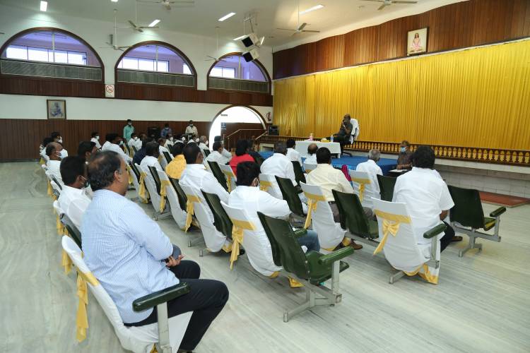 ரஜினி மக்கள் மன்றம் கலைப்பு