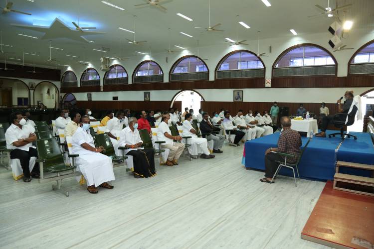 ரஜினி மக்கள் மன்றம் கலைப்பு