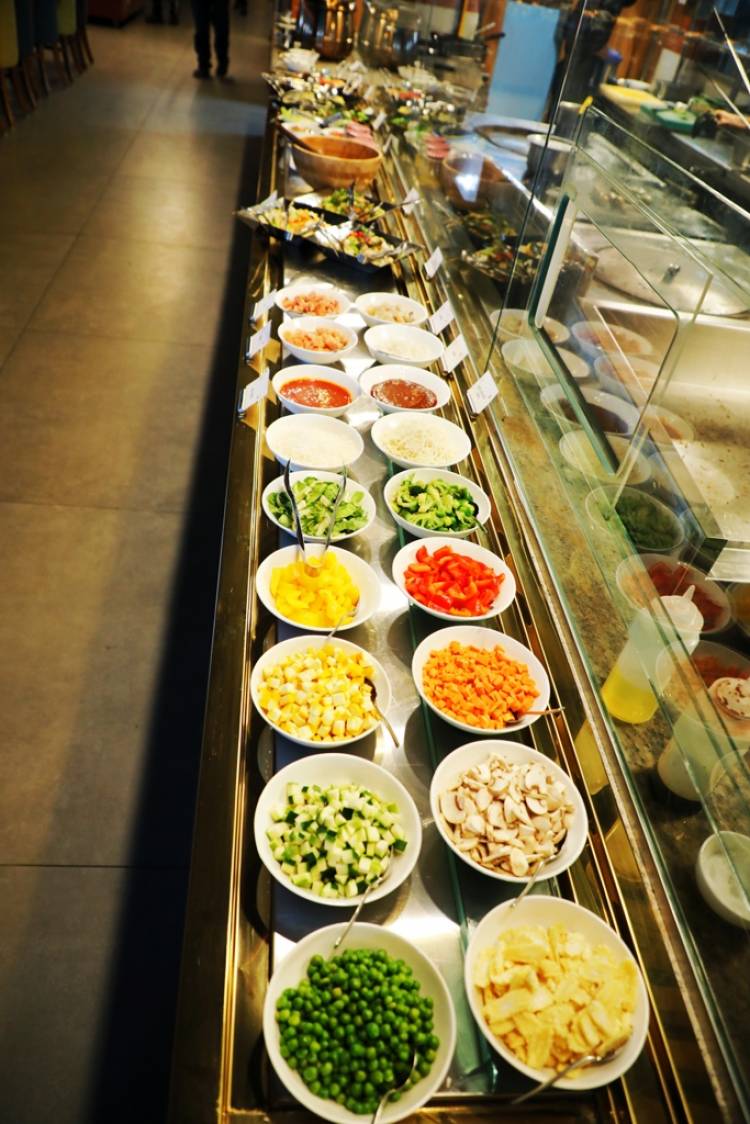 Manchi Baphè: Doors open to South India's largest multi-cuisine buffet with a fiesta of fun and food