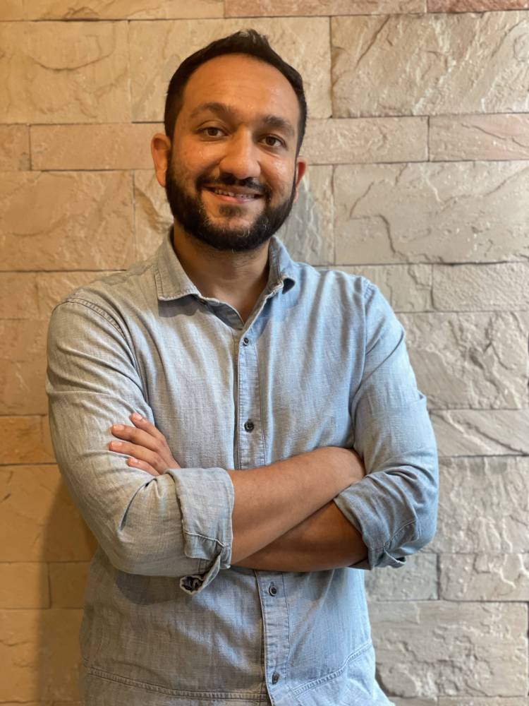 Wrap2Earn, a technology-first cab branding startup, receives investor backing despite COVID-19 blues