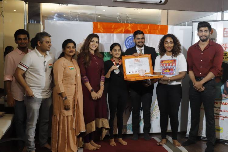Mermaid Pose Held for the Longest  Duration – Asia Book of Records