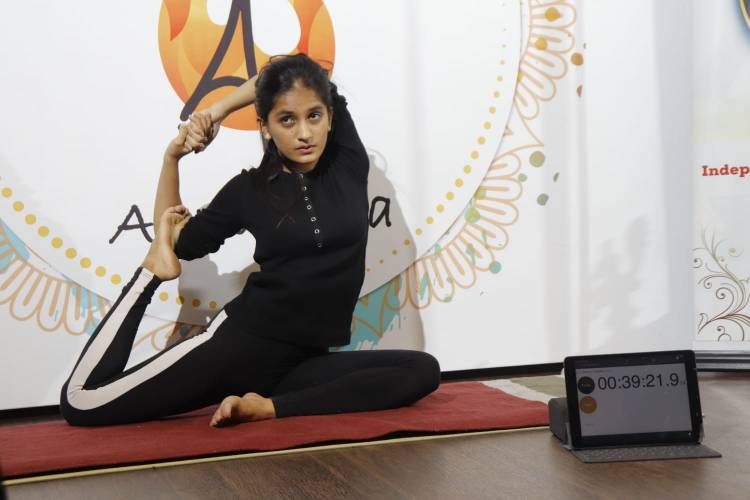 Mermaid Pose Held for the Longest  Duration – Asia Book of Records