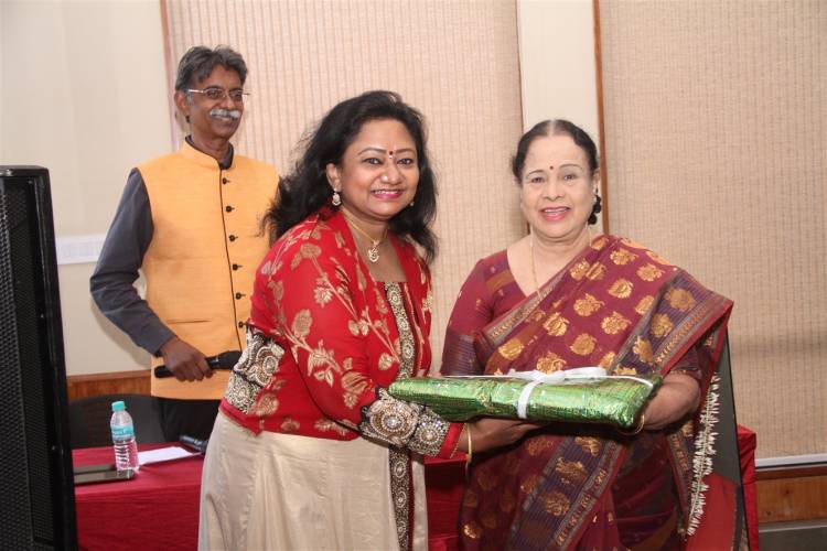 'அமுதும் தேனும்'  -  மறைந்த பழம்பெரும் நடிகை ராஜசுலோச்சனாவின் 87ஆவது பிறந்தநாள் விழா வெகு விமரிசையாகக் கொண்டாடப்பட்டது.