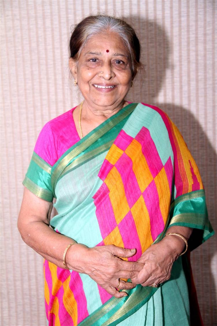 'அமுதும் தேனும்'  -  மறைந்த பழம்பெரும் நடிகை ராஜசுலோச்சனாவின் 87ஆவது பிறந்தநாள் விழா வெகு விமரிசையாகக் கொண்டாடப்பட்டது.